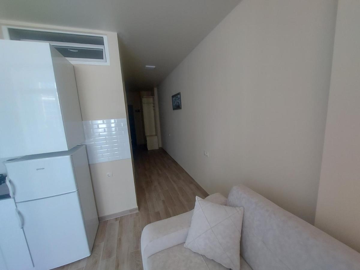 Andrew's Batumi Dual-Room Apartment Exterior photo